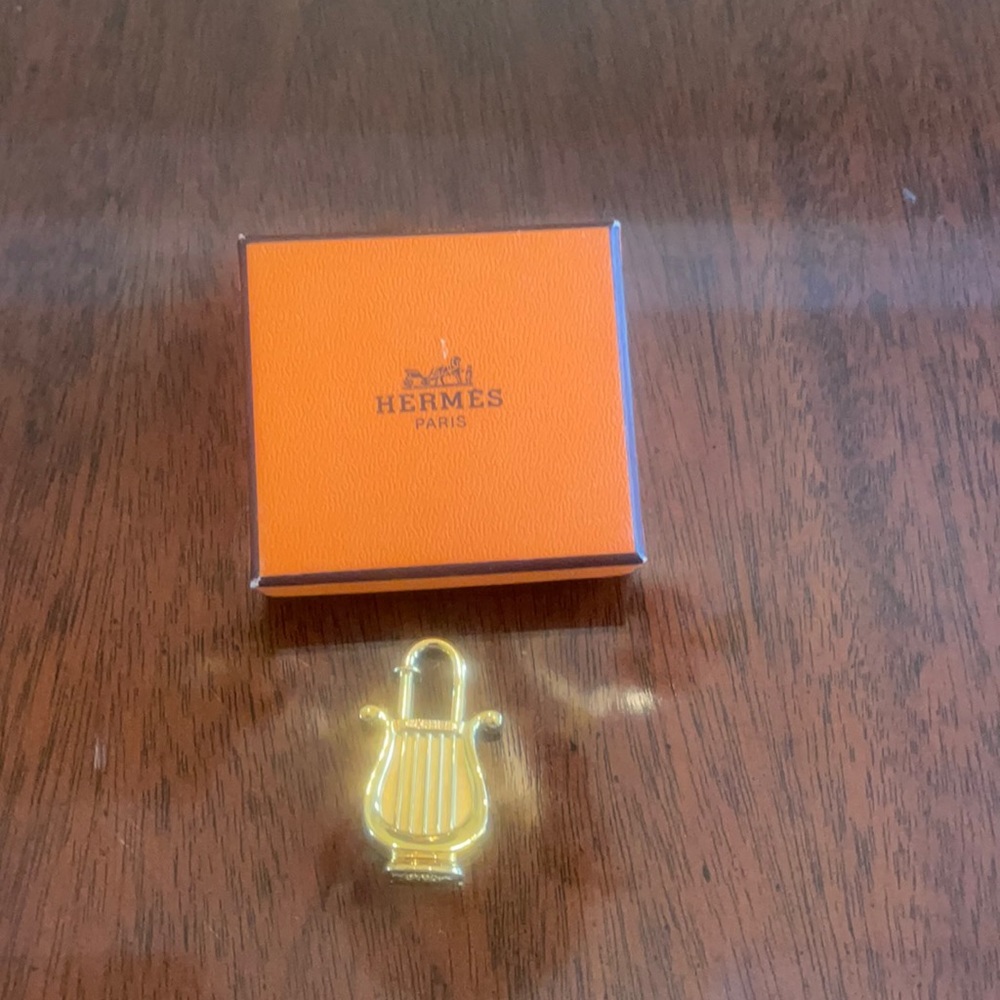 Hermes scarf pin